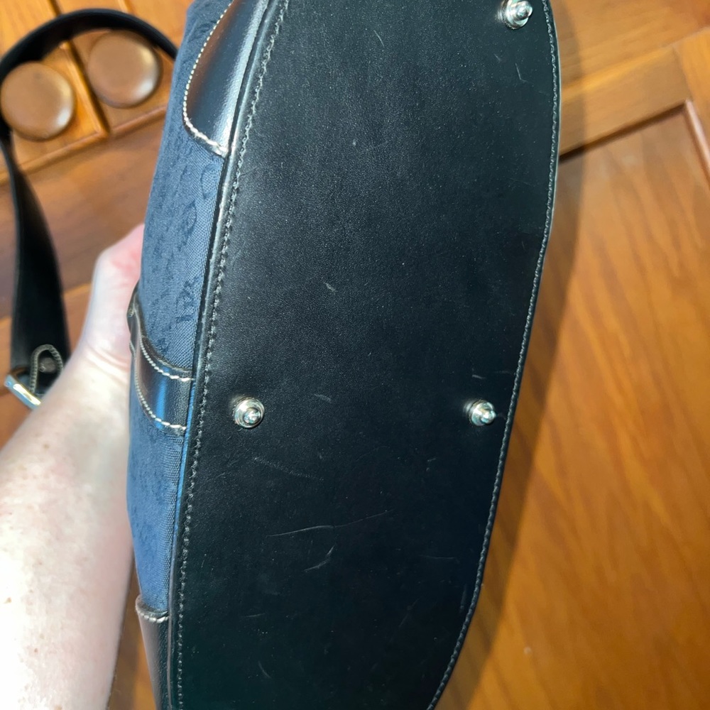 Authentic Black Dooney & Bourke Signature Hobo Purse - Picture 4 of 8